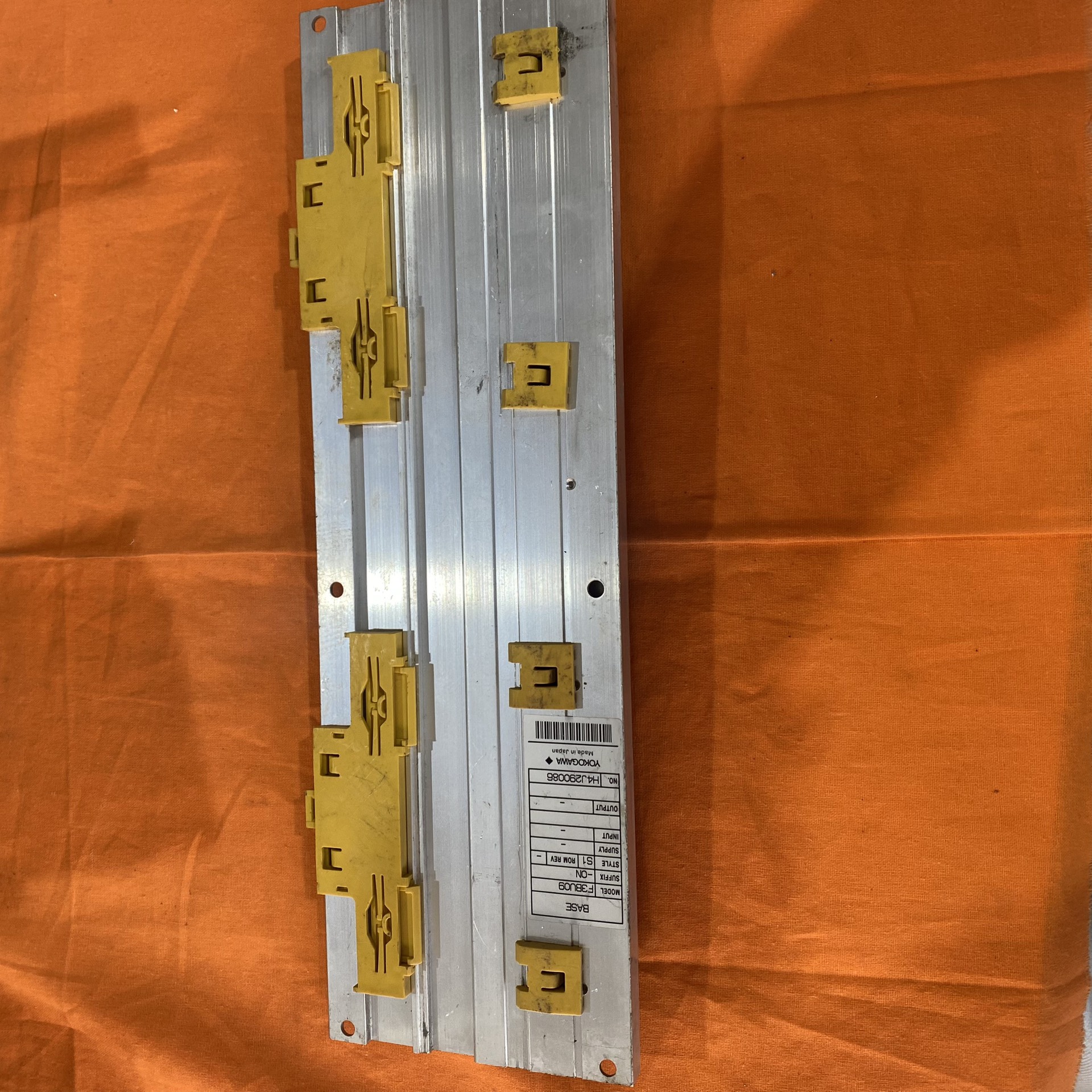 横河PLC底板 F3BU09-ON 日本；议价