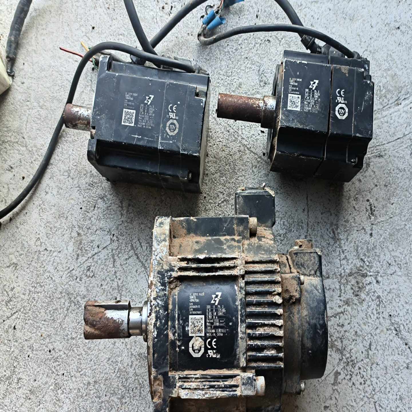 安川伺服，SGM7G-09A7C61询价