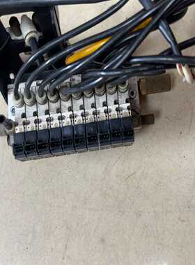 VQZ115R-5M-C4，，一排10个，二排询价