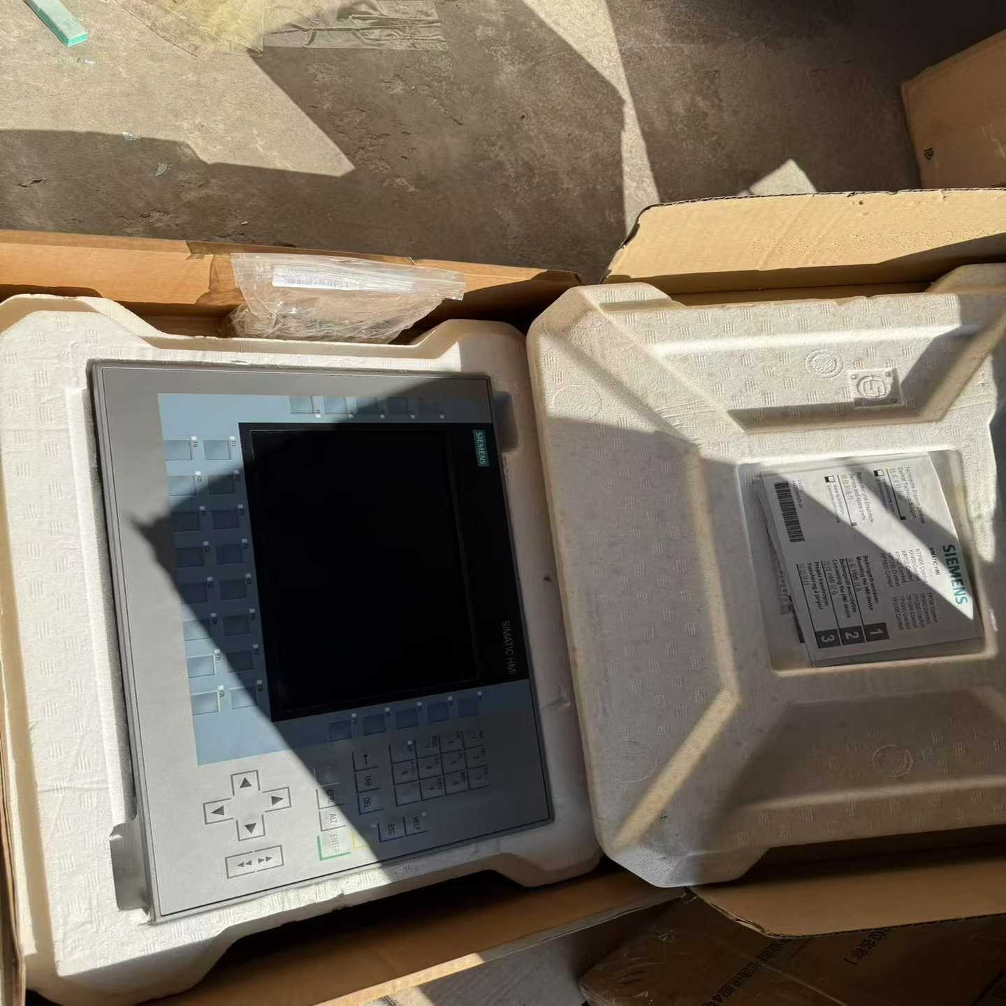 询价拍~昆仑通态触摸屏tpc7022ex