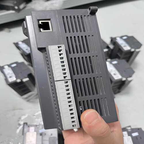 咨询-永宏PLCFBS-60MAT2-AC