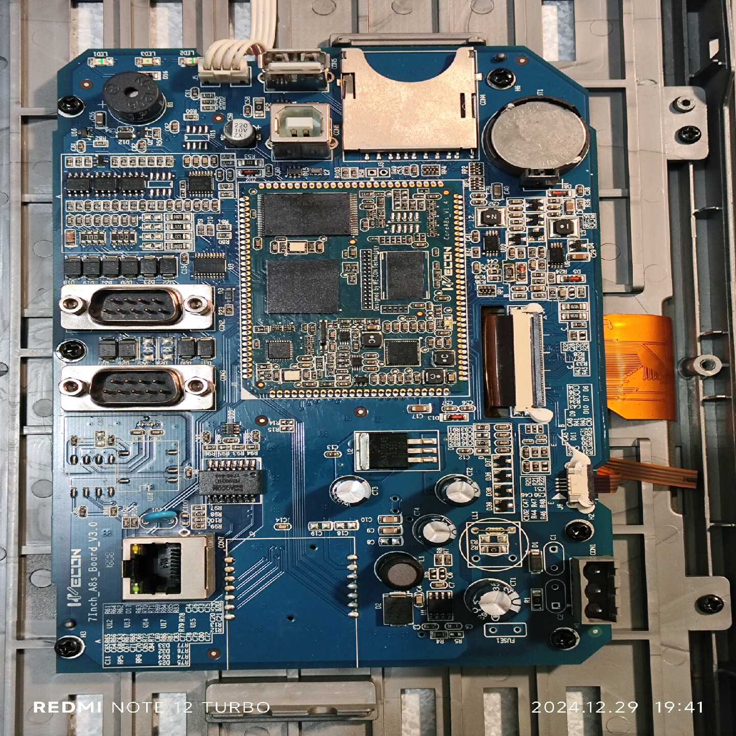 议价维控触摸屏PI3102H主板，拆机，功能正常。带网口。