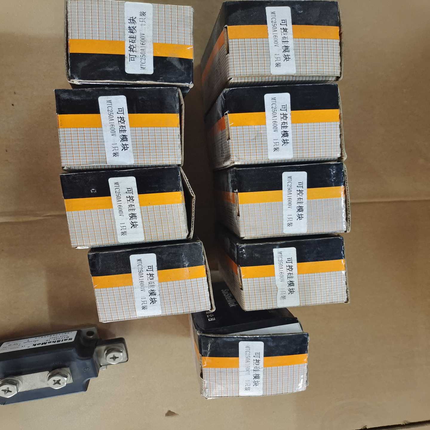 MTC250-16可控硅模块MTC250A1600V，九只带--议价商品