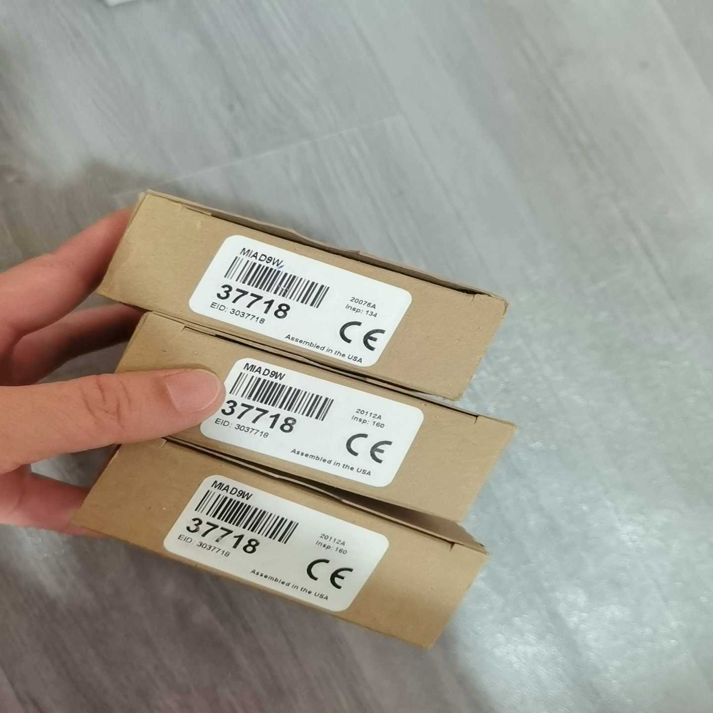 BANNER邦纳MIAD9W光电传感器37718（佳毅工控）
