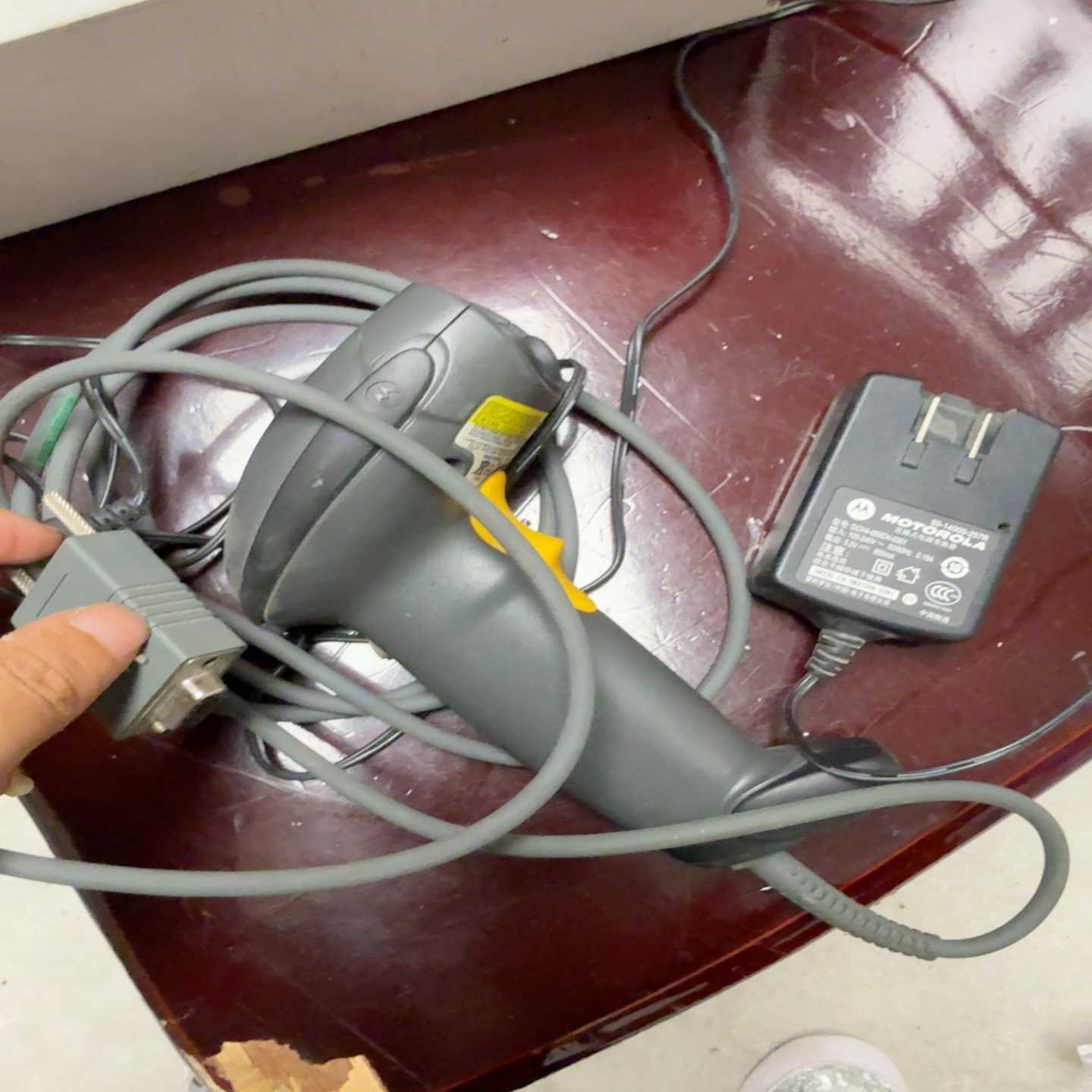 咨询-一把Symbol迅宝LS4208条码扫描枪,有线连接