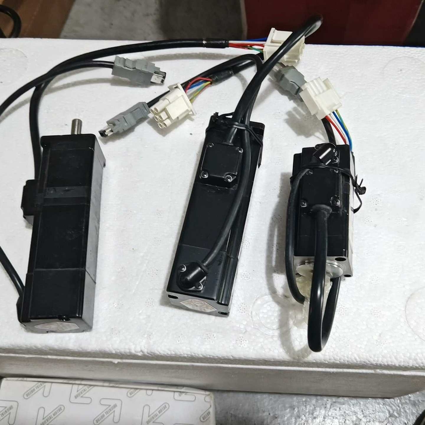 咨询-没包装盒安川电机，