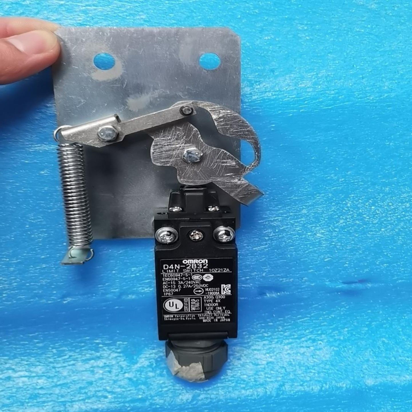 售前询价售前询价电梯配件电梯限位器D4N-2B32-议价