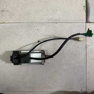 松下伺服电机MSMF042L1U2M，0.4KW功率，磁轮扭--议价商品