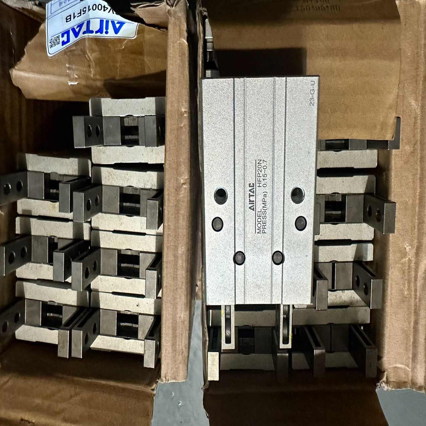 班美萝HFP20N正品亚德客AIRTAC手指气缸几乎全新无包装--议价商