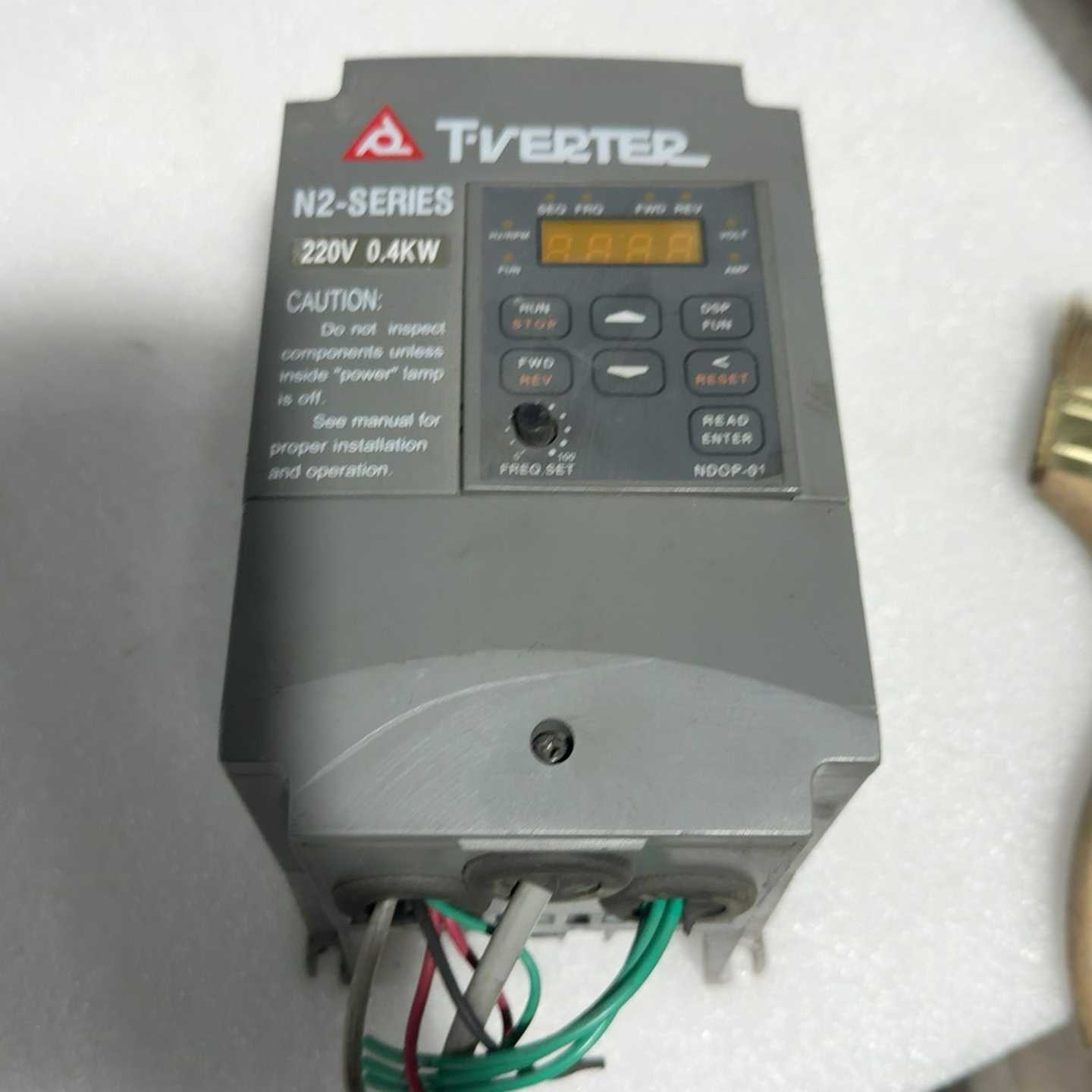 台安变频器N2-2P5-Hc,0.4KW，220v，拆机件，-议价