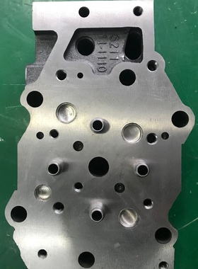 各种机型发动机气缸盖12V140E-3气缸盖6219-11-1100
