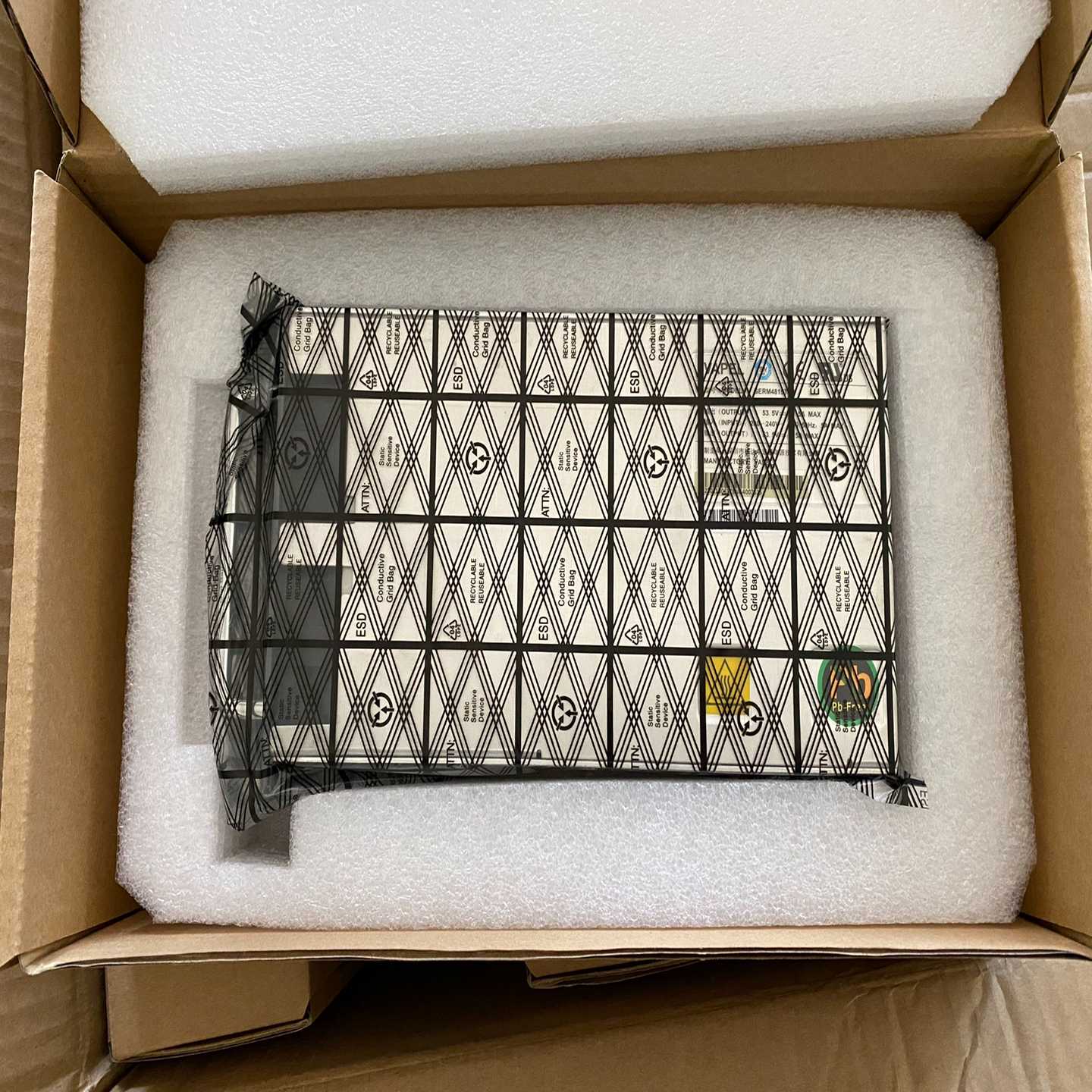 EP3C10E144C8N/L298P/ADM2587E~询价