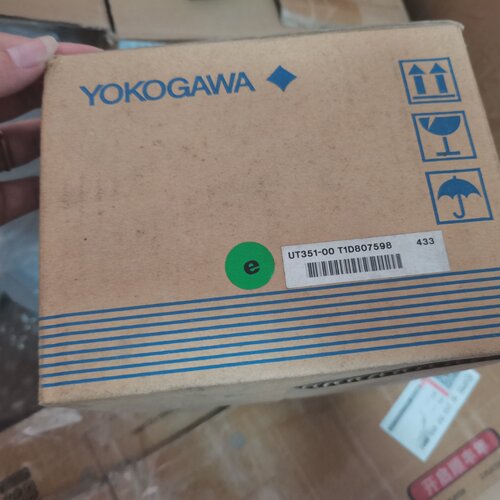 溢价-横河YOKOGAWA温控器UT35100型号T1D8