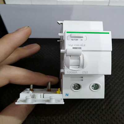 施耐德2P漏电保护器附件A9V63240