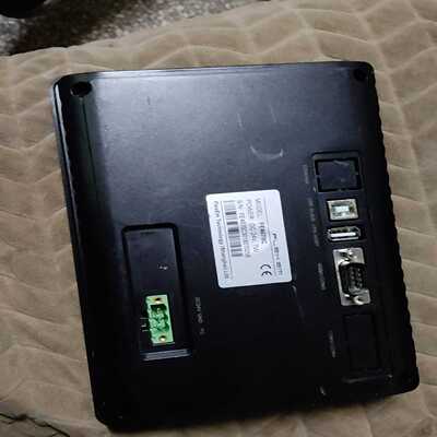 繁易FE4070C显示屏，成色如图。询价