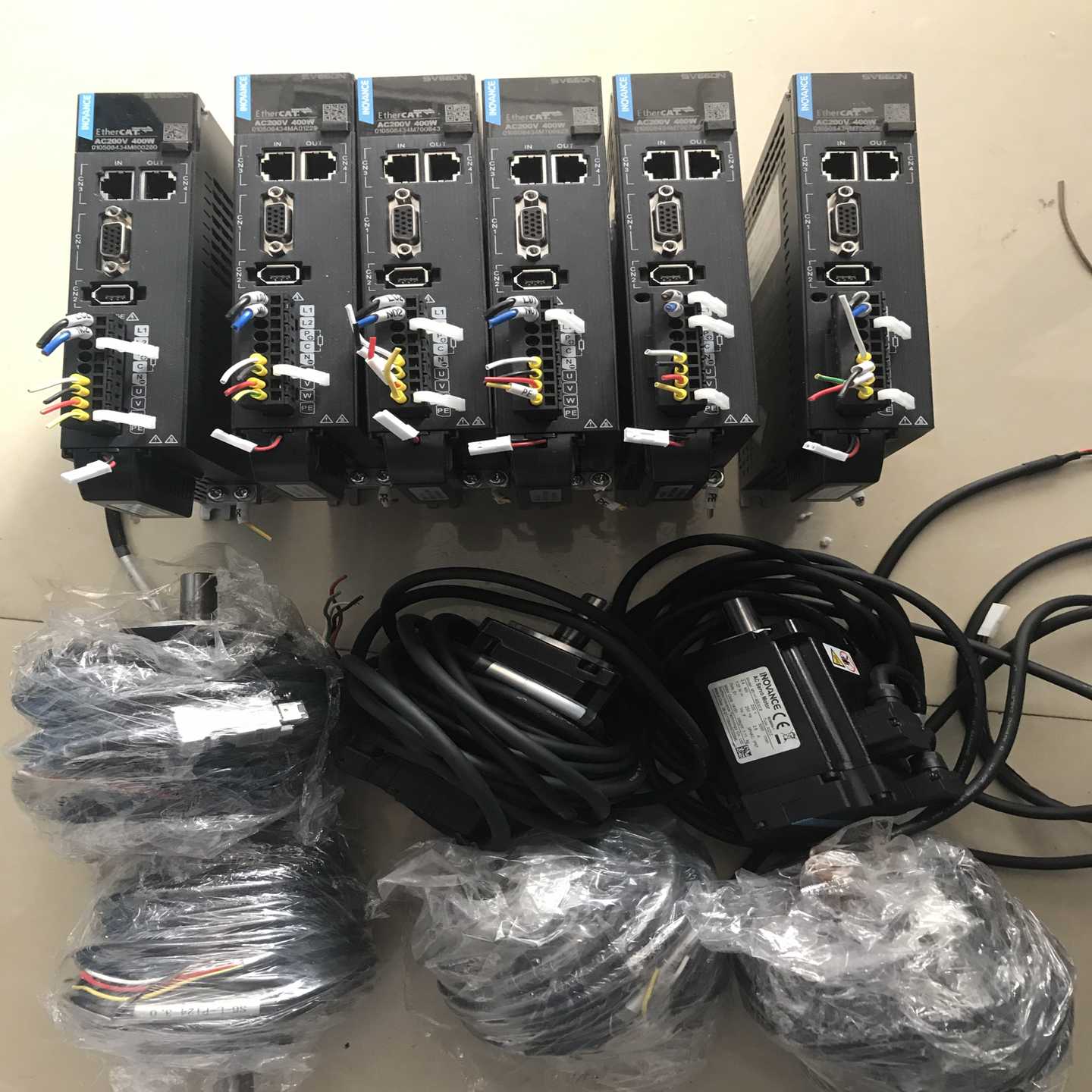 汇川400w伺服驱动电机SV660NS2R8I，配线，有13~询价图片