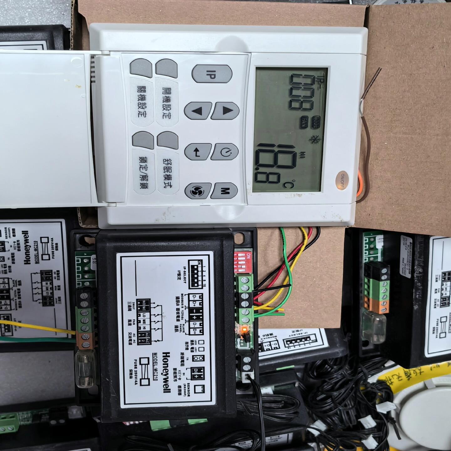 MC210温控器全新的现货10来只550一只--议价商品