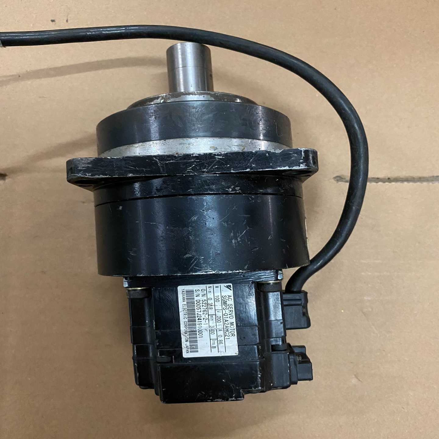 SGMPS-01A2AHC21 安川伺服电机（gg设备）