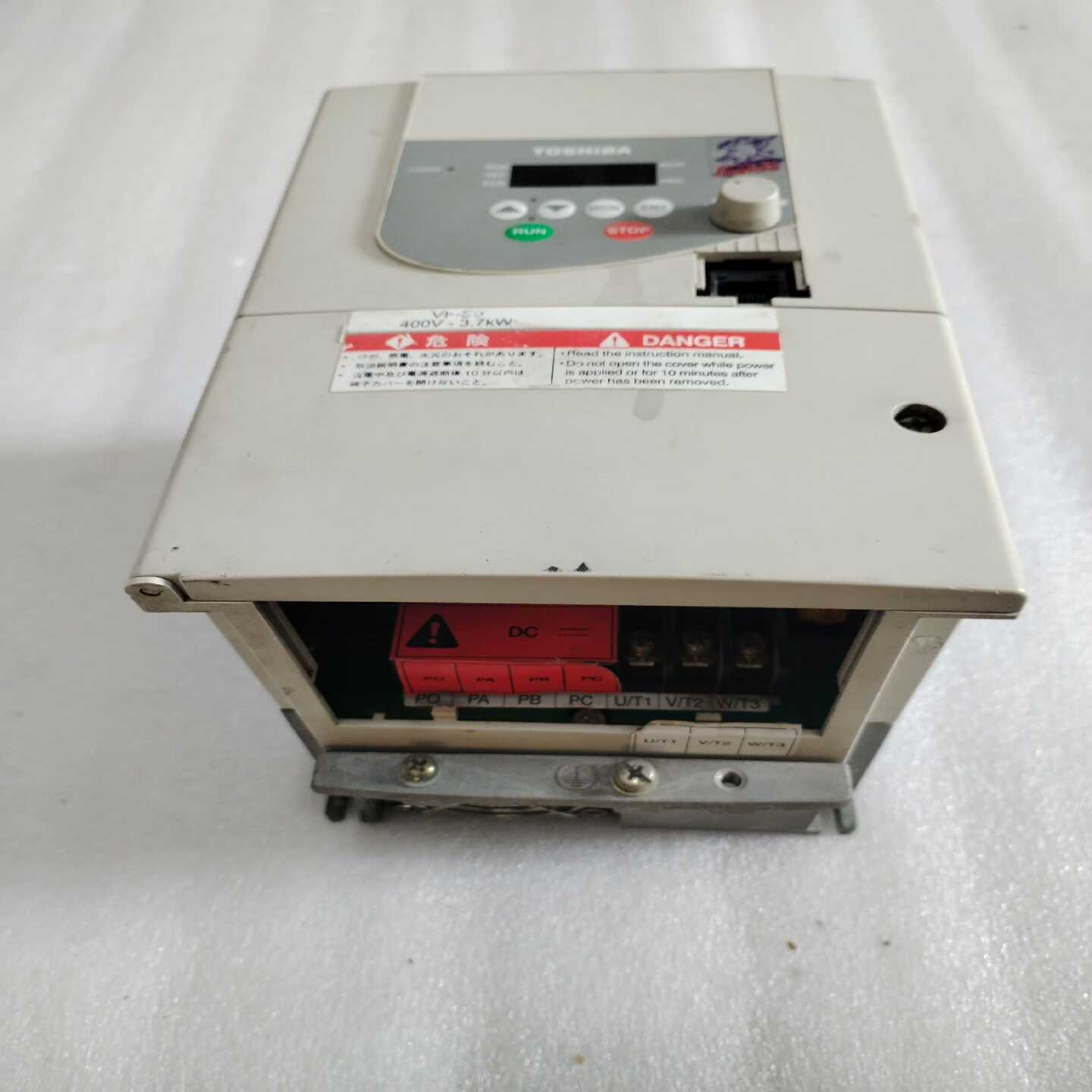 议价东芝变频器VFS9-4037PL-WN(1)3.7KW3