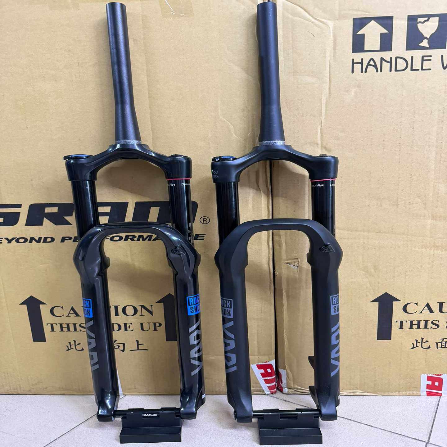 ROCKSHOX速联YARIRC避震山地车前叉275寸2--议价商品