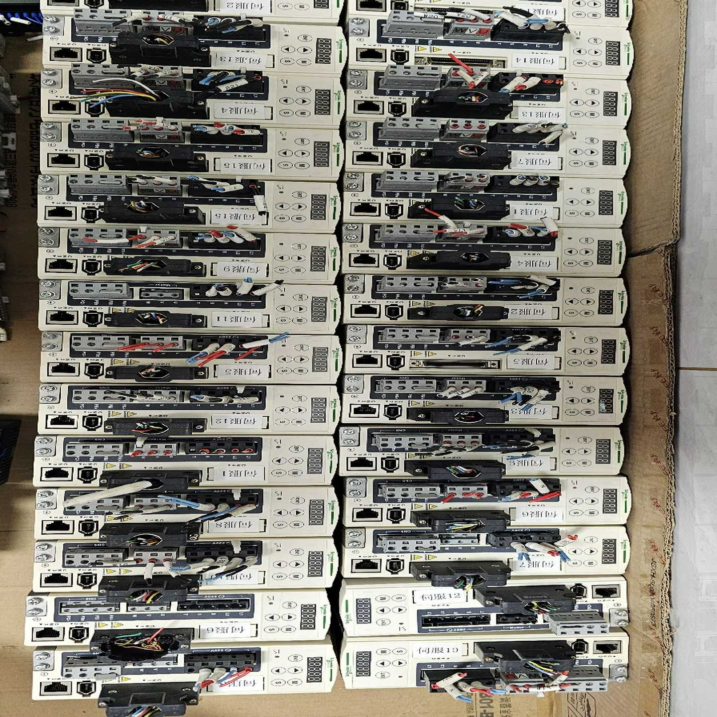 询价~施耐德 驱动器 LXM23DU01M3X 完好 漂亮!打