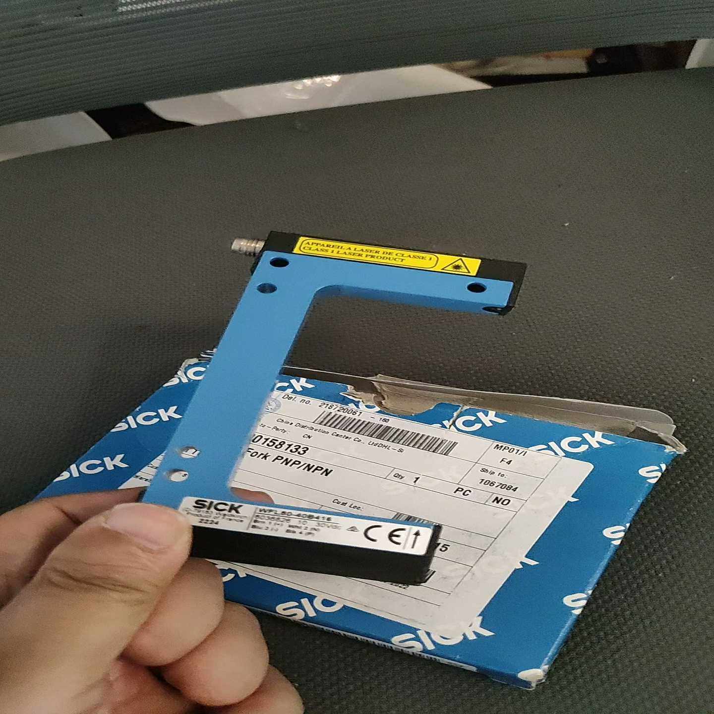 咨询-西克WFL80-40B416光电传感器，带包装，盒码一致