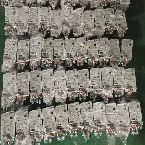 溢价-E82EV3712C伦茨变频器0.37kw220v