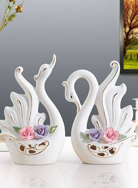 陶瓷天鹅摆件客厅装饰品花瓶酒柜电视柜工艺品结婚礼物创意办公室