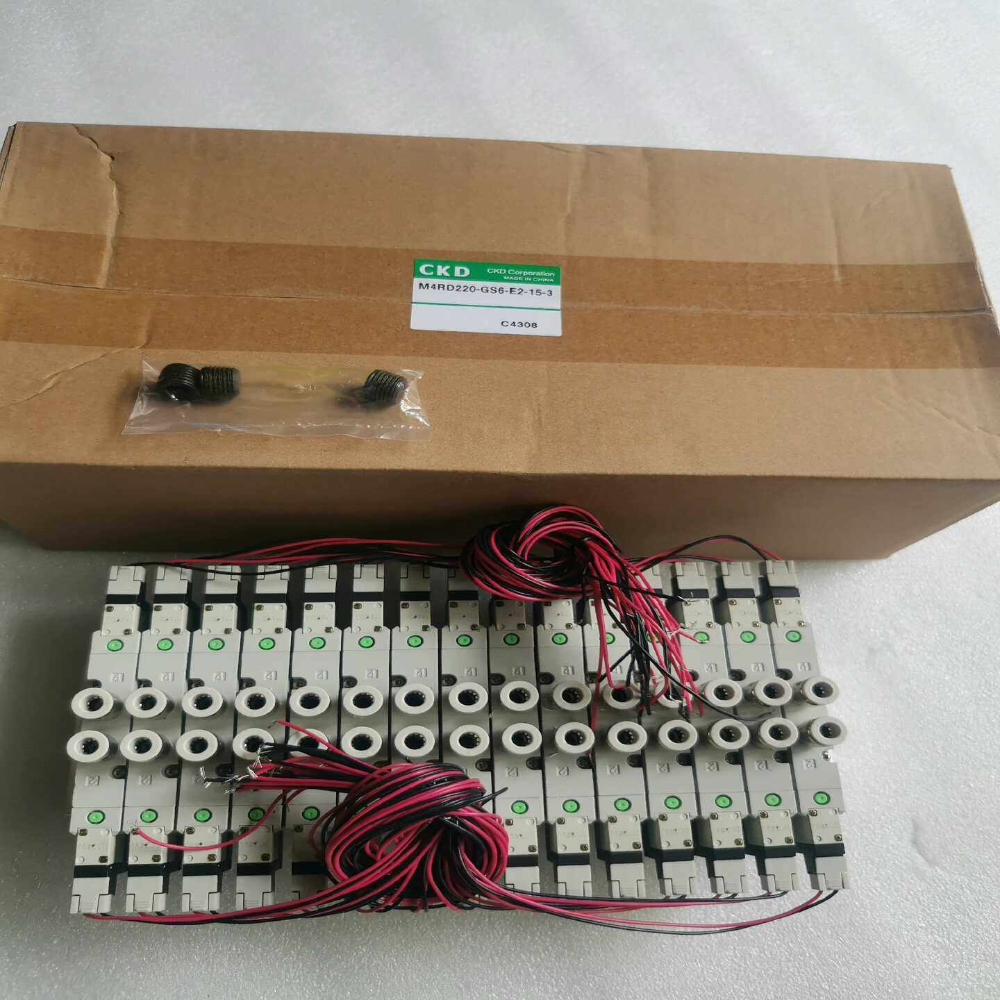 原装CKD电磁阀4RD229-GS6-E2-3全新正品