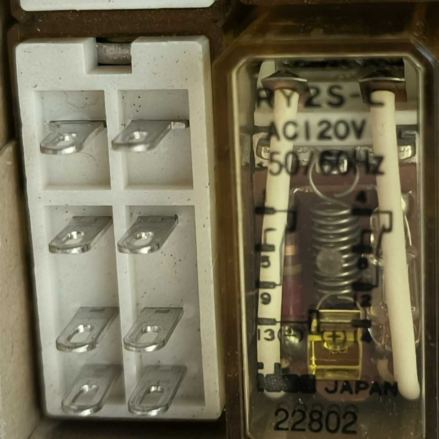 【议价】RY22S-LAC120V和泉继电器外包装旧适用