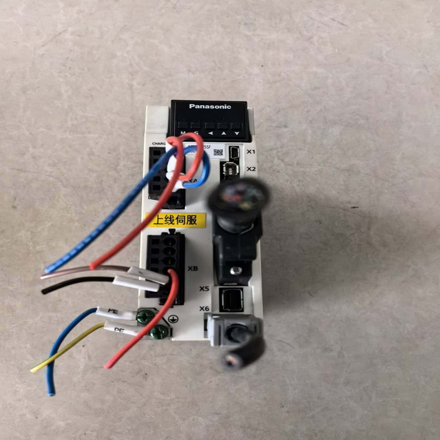 伺服驱动器MBDLT25SF400W原装件{议价}