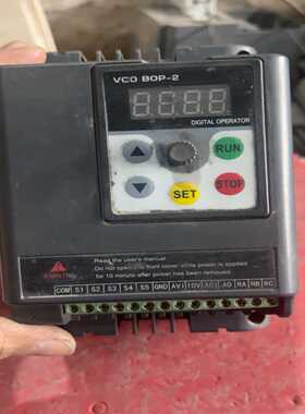 拆机普斯变频器型号PS350-0.75G1，220V，0.7--议价商品