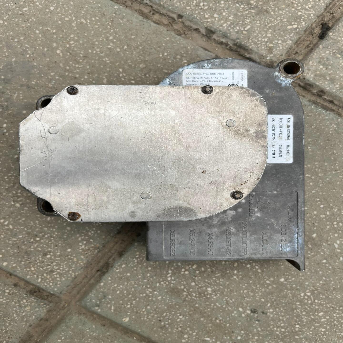 【请询价】5500电梯V35门机马达 59350600 DDE-V35