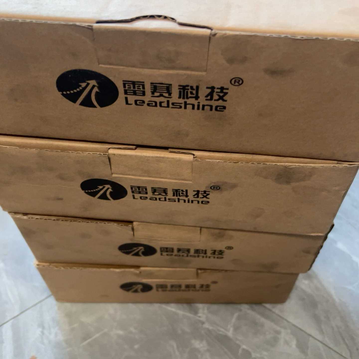 议价全新雷塞400服适用