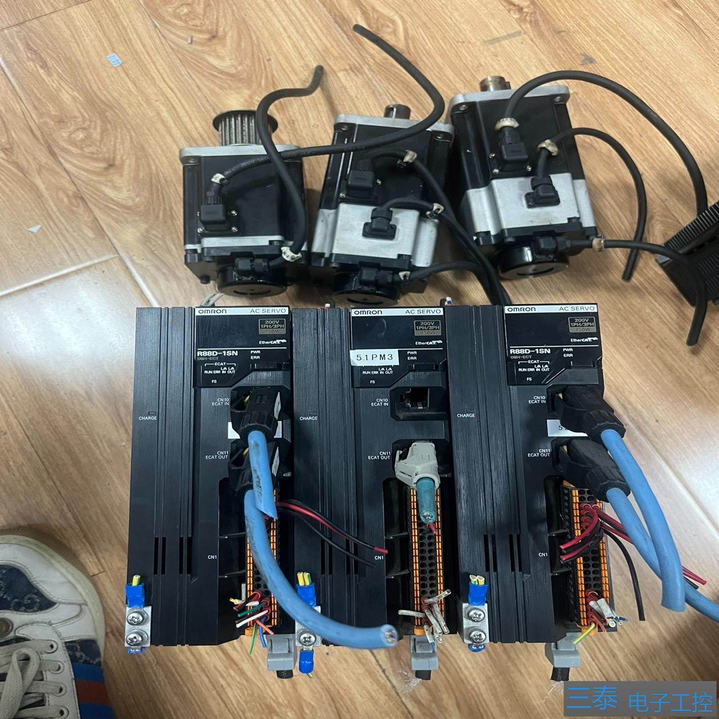 R88D-1SN08H-ECT R88M-1M75030T-，议价