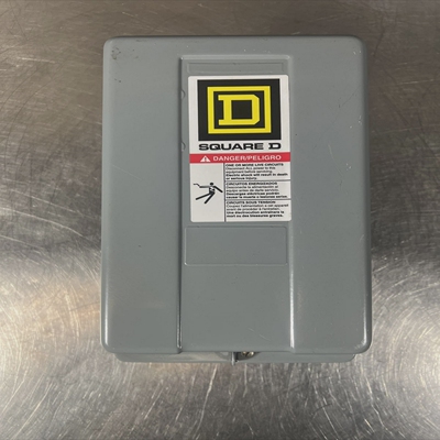 NosSQUARED8903SMG2SER.ALightningcontactor.Scratched&