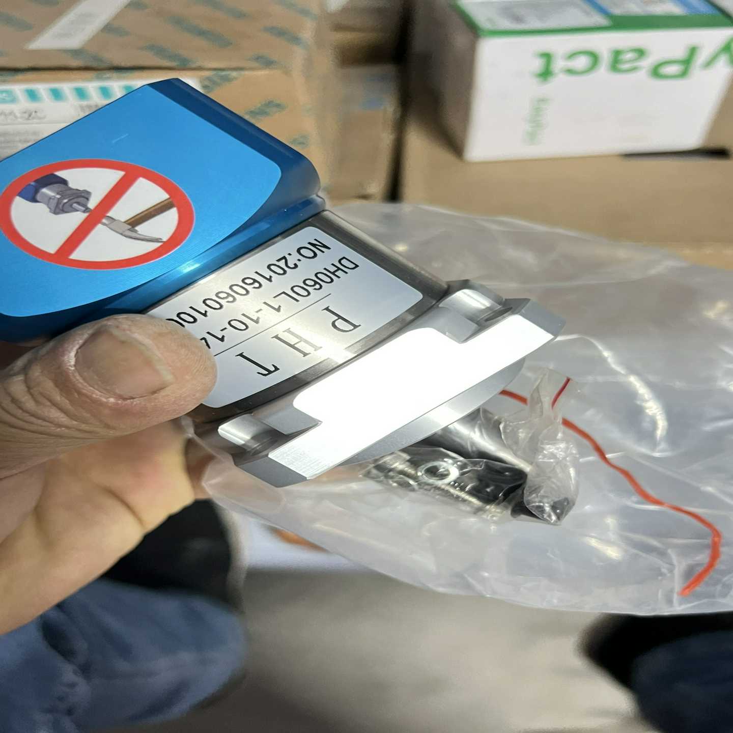 询价DH060L1-10-14-50原装全新