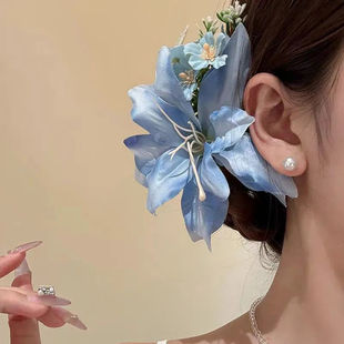 温柔2025新款 百合花发夹女仿真花朵度假氛围感拍照发卡边夹发饰女