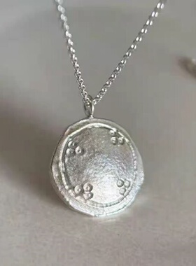 复古设计银色圆牌项链男女通用吊坠高级感简约个性小众百搭饰品