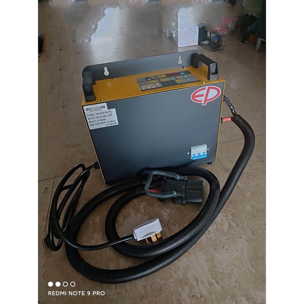 中力电动叉车锂电叉车充电机ESCH48V100A48V200A