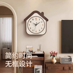 饰画钟表餐厅卡通房子静音时钟免打孔 简约现代客厅挂钟家用挂墙装