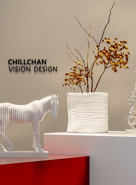 现代简约抽象白马玄关摆件样板房办公室壁龛大平层开放格软装饰品