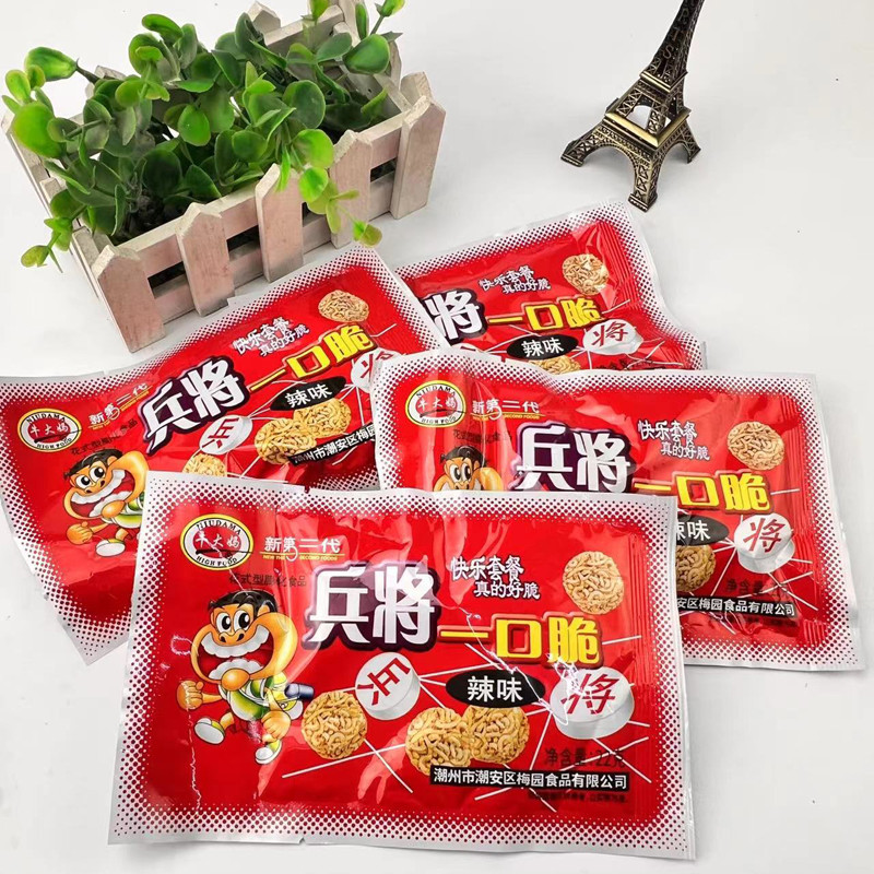 牛大妈兵将一口脆干脆面丸子拉面香辣味8090后童年怀旧膨化小零食 - 实物图