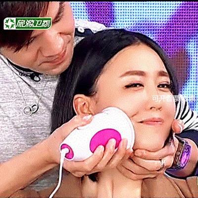 贝纳斯直销手持按摩 多功能滚轮3d按摩仪迷你按摩器