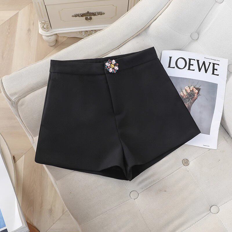 黑色女2025春款爆款小个子外穿休闲a字阔腿热裤