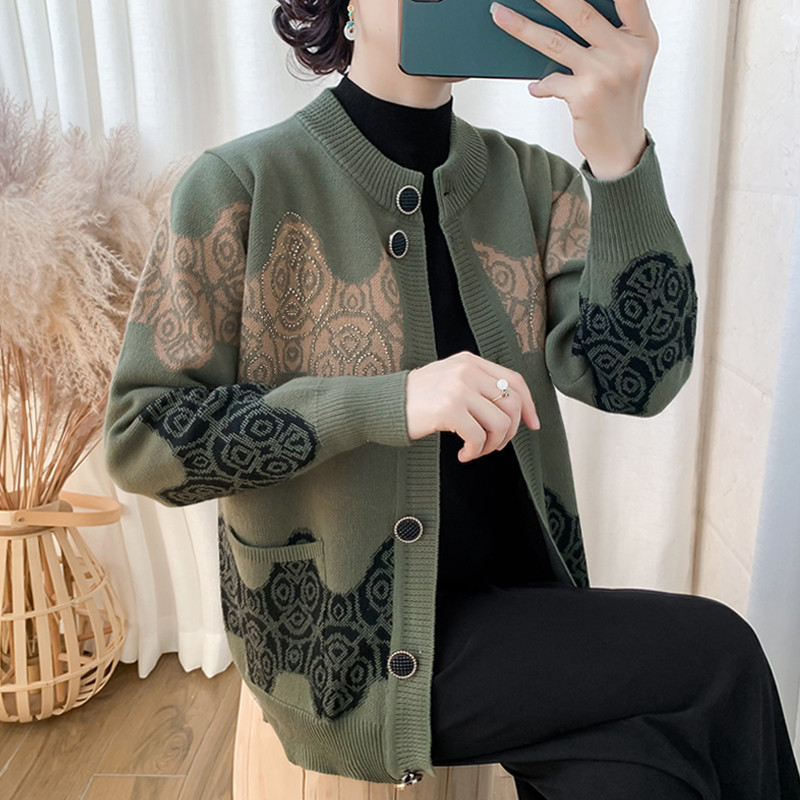 妈妈秋装毛衣开衫妇洋气服中老年冬季奶奶新款衫