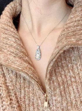 冰种玉髓豆子吊坠女时尚国潮锁骨链小众锆石挂件礼物