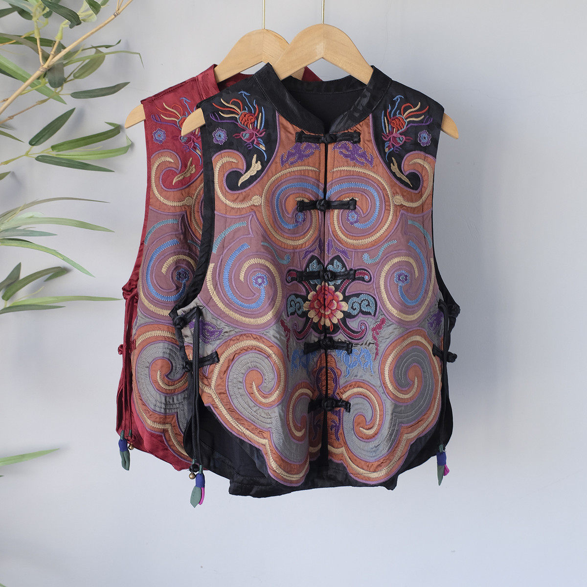 墨下初心文艺民族风重工刺绣马甲提花满绣盘扣坎肩