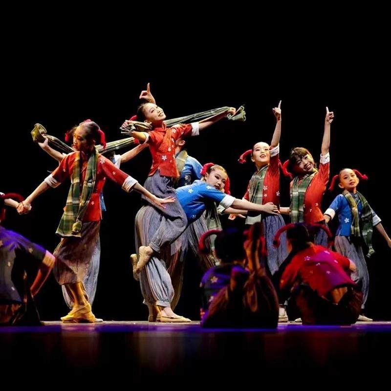 小荷风采送军粮儿童民族风舞蹈服红色爱国主题表演服挑军粮,童装/婴儿装/亲子装,儿童演出服,淘宝优惠券,粉丝福利购,淘宝优惠卷