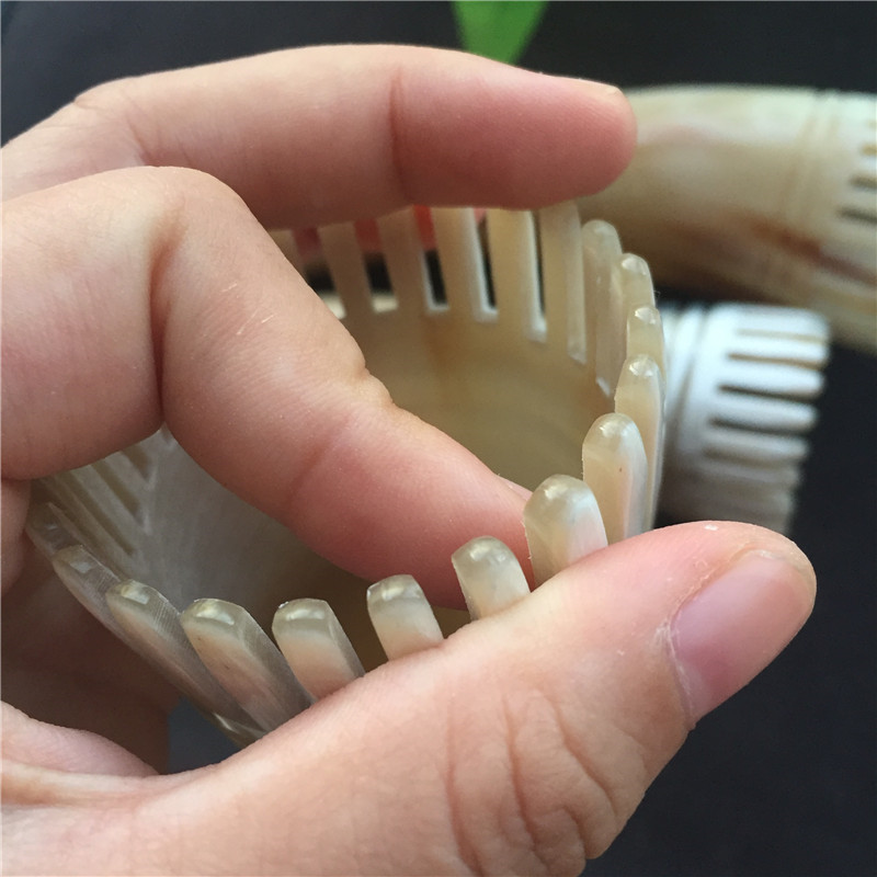 角艺轩天然白牦牛角洗梳细齿点穴按摩皮推胆经防静电防脱发纯
